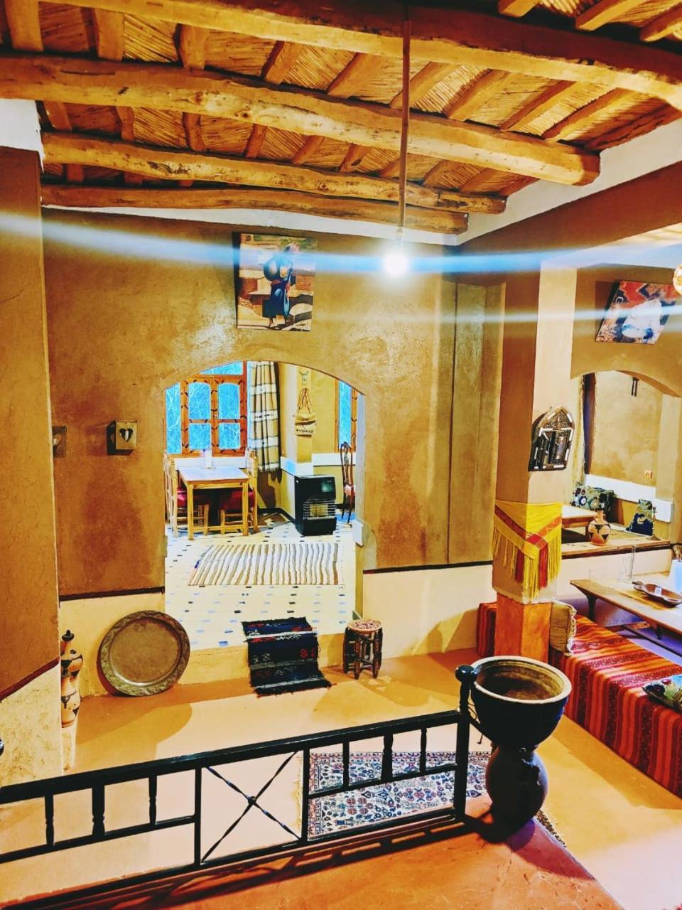 Riad Pizzeria Marhaba Akhendachou n'Ait Ouffi Екстериор снимка