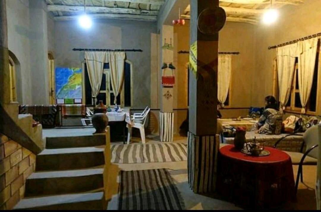 Riad Pizzeria Marhaba Hotel Akhendachou n'Ait Ouffi Екстериор снимка