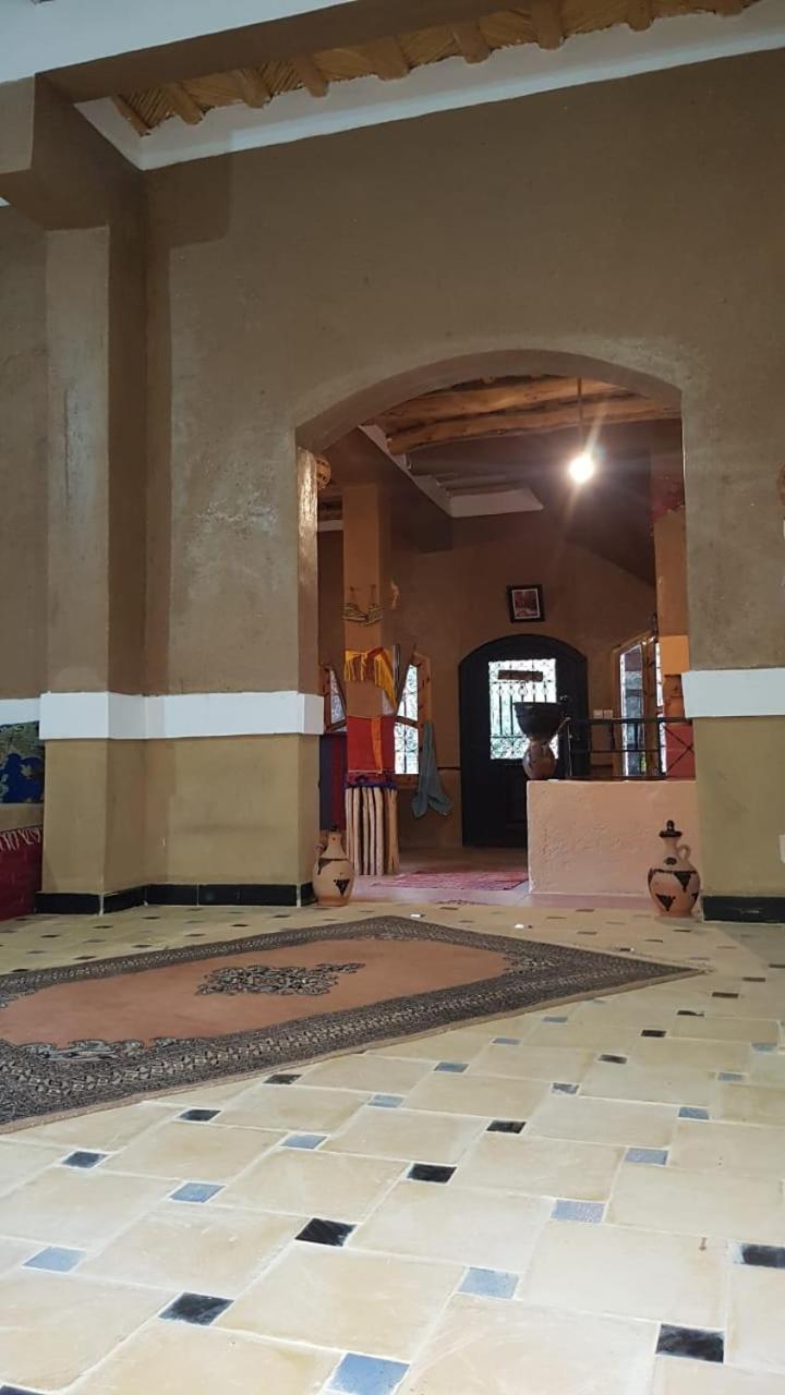 Riad Pizzeria Marhaba Hotel Akhendachou n'Ait Ouffi Екстериор снимка