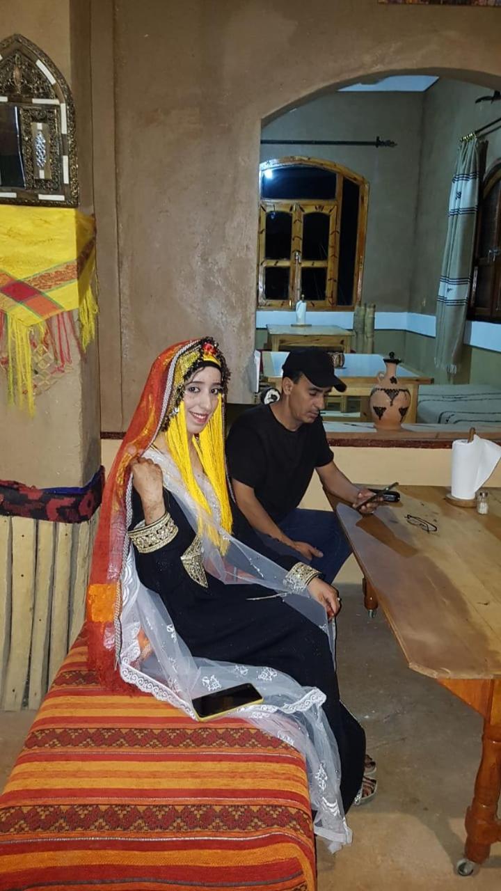 Riad Pizzeria Marhaba Akhendachou n'Ait Ouffi Екстериор снимка