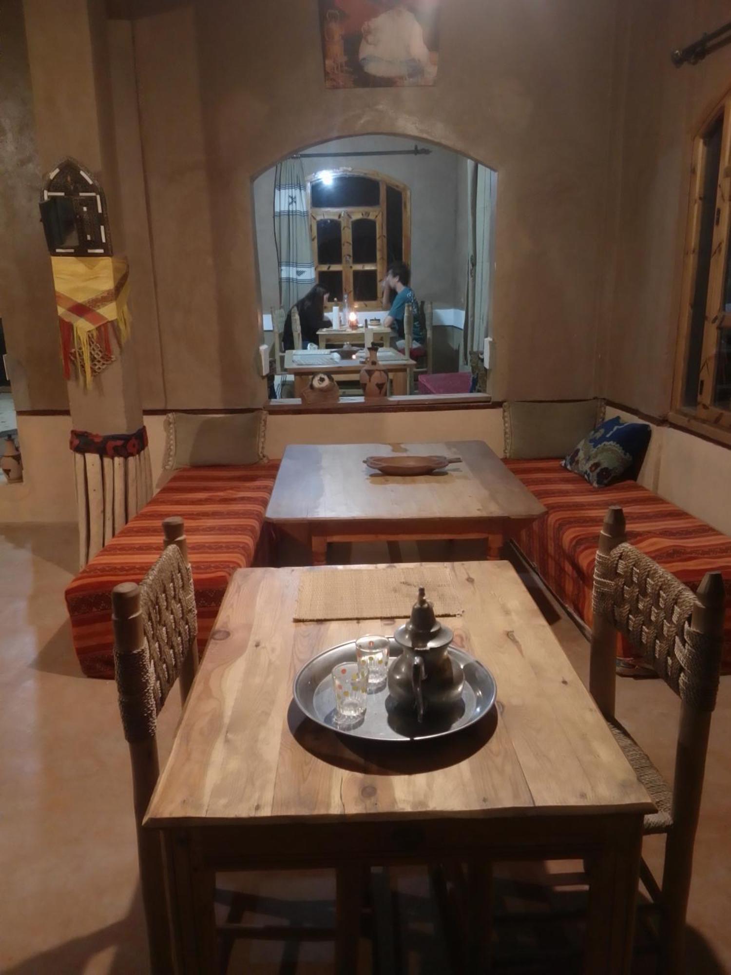 Riad Pizzeria Marhaba Akhendachou n'Ait Ouffi Екстериор снимка