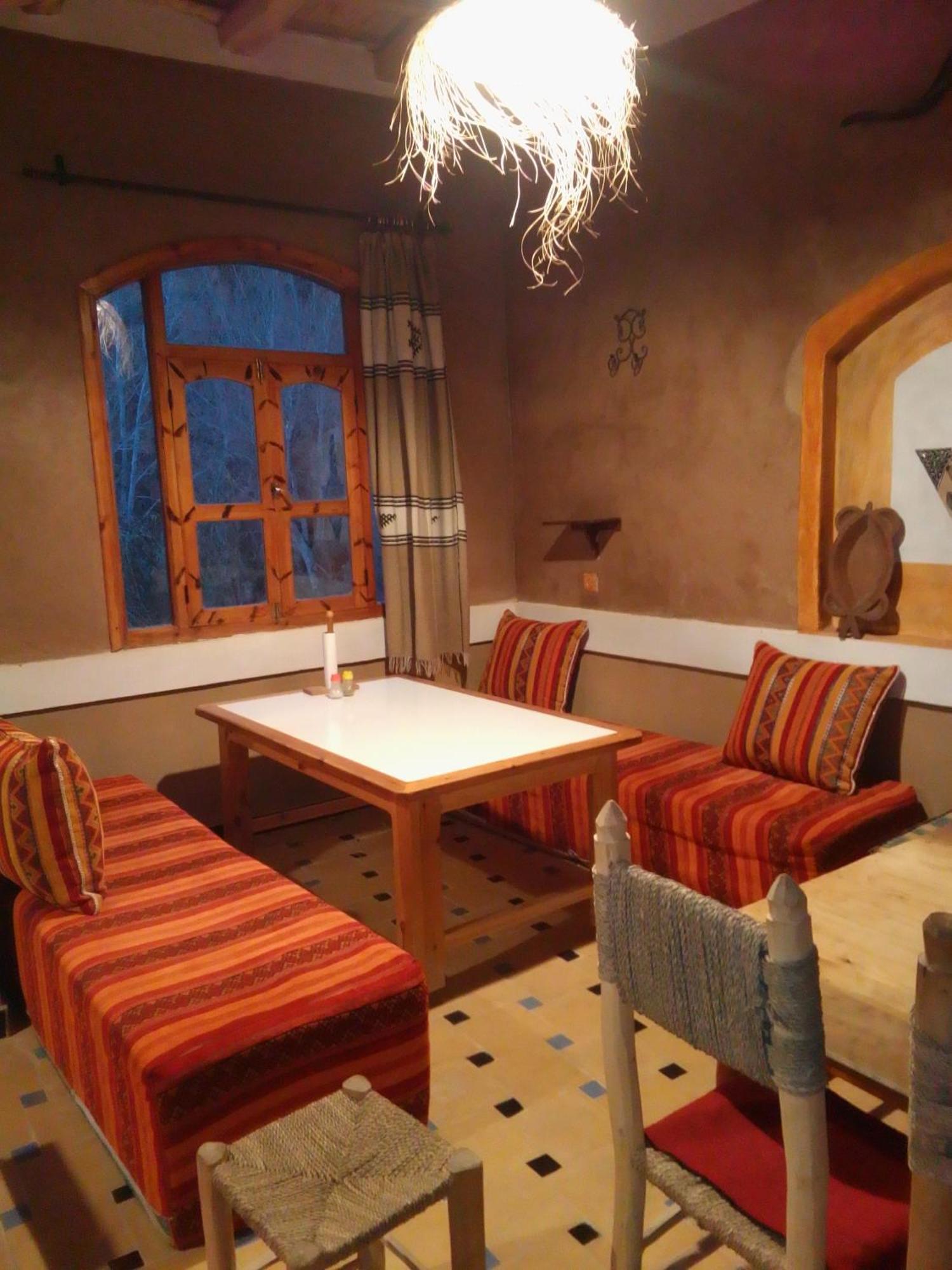 Riad Pizzeria Marhaba Akhendachou n'Ait Ouffi Екстериор снимка